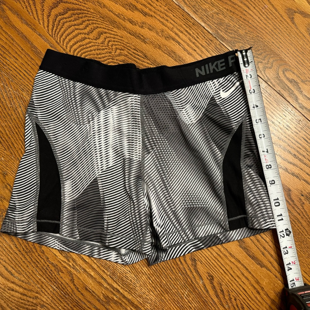 Nike Pro L Compression Shorts Gray Black Athletic Training